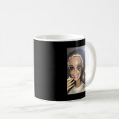 Mug Humour foncé Poupée Fumer Selfie Parodie (Devant droit)
