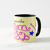 Mug Humour Jaune Rose Née pour Bavarder Nom (Devant droit)