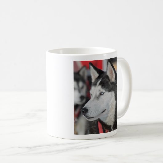 Mug Husky dog before a race (Devant droit)