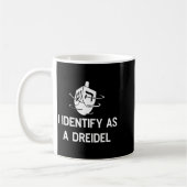 Mug I Identify As A Dreidel Funny Hanukkah Gelt Menora (Gauche)
