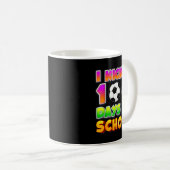 Mug I Kicked 100 Days Of School Funny 100th Soccer Pla (Devant droit)
