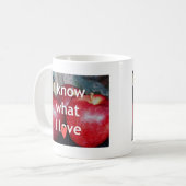 Mug "I Know What I Love" - Design à thème Apple (Devant gauche)