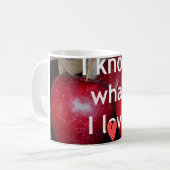 Mug "I Know What I Love" - Design à thème Apple (Devant gauche)