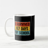 Mug I Survived 67 Days Of School Retro 67 Teachers Stu (Gauche)