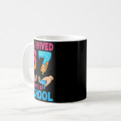 Mug I Survived 67 Days Of School Teachers Students 6 7 (Devant gauche)