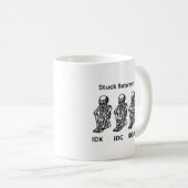 Mug IDK, IDC et IDGAF avec squelettes créés sur un (Devant droit)