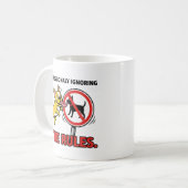 Mug Ignorer les règles avec professionnalisme Drôle de (Devant gauche)