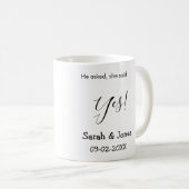 Mug Il a demandé elle a dit oui engagement simple mini (Devant droit)