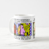 Mug IL est UN LIBÉRAL AVEC UN MICROPHONE (Devant gauche)