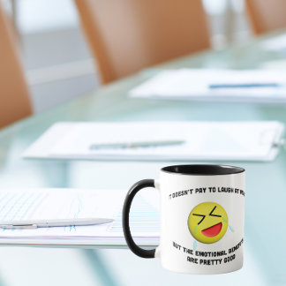 Mug Il n'est pas payant de rire au travail