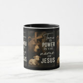 Mug Il y a le pouvoir au nom de Jésus (Centre)