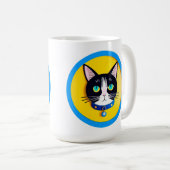 Mug Illustration de chat noir et blanc avec yeux bleus (Devant droit)