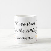 Mug Illustration de doodle d'amour enjoué (Centre)