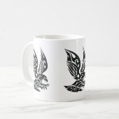 Mug Illustration de l'aigle tribal noir (Devant gauche)