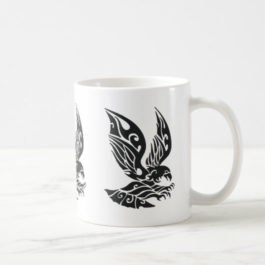 Mug Illustration de l'aigle tribal noir (Droite)