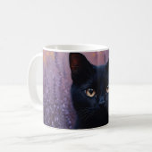Mug Illustration d'un chat noir dans un champ de lavan (Devant gauche)