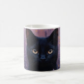 Mug Illustration d'un chat noir dans un champ de lavan (Centre)