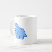 Mug Illustration Mignonne D'Un Dinosaure Tricératops. (Devant gauche)