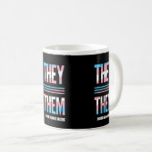 Mug Ils Ont Des Couleurs De Drapeau Trans (Devant droit)