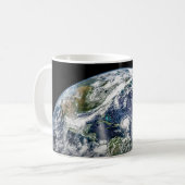 Mug Image Mosaïque De La Planète Terre Avec 3 Ouragans (Devant gauche)