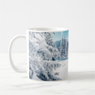 Mug Image pittoresque de l'épinette. Jour gelé, victoi