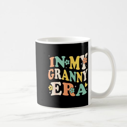 Mug In My Granny Era Funny Sarcastic Groovy Retro Moth (Droite)