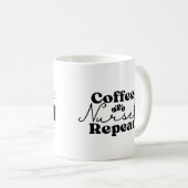 Mug Infirmière du café Répéter (Devant droit)