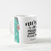 Mug Infirmière en cours Personnalisée (Devant gauche)