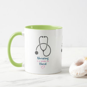Mug Infirmière est une oeuvre de Heart Saying avec Ste