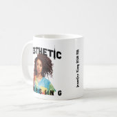 Mug infirmière esthétique noire nom personnalisé rn ca (Devant gauche)