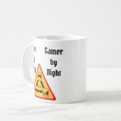 Mug Infirmière le jour, joueuse la nuit (Devant gauche)