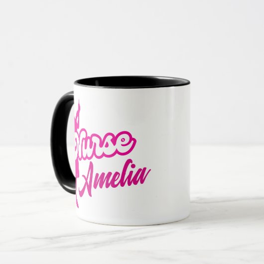 Mug Infirmière poupée rose personnalisée (Devant gauche)
