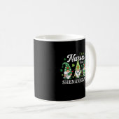 Mug Infirmières de la Saint-Patrick aiment les Gnomes (Devant droit)