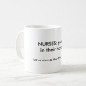 Mug INFIRMIÈRES : votre vie dans des leurs mains. - (Devant gauche)