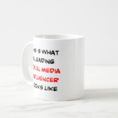 Mug influenceur des médias sociaux, leader (Devant gauche)