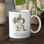 Mug Initial R Boho Floral Orchid Greenery Custom<br><div class="desc">Une tasse à café personnalisée avec un monogramme bohème "R",  avec des illustrations décoratives d'orchidées et de feuilles de palmier. Customisez facilement avec votre nom ou créez un cadeau unique pour vos proches.</div>
