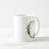 Mug Initiale en or C avec feuillage floral bleu (Devant droit)