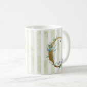 Mug Initiale en or C sur bandes bleues et blanches (Devant droit)