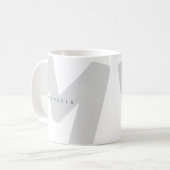 Mug Initiale et nom monogrammés surdimensionnés modern (Devant gauche)