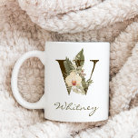 Mug Initiale W Boho Floral Orchid Green Nom personnali<br><div class="desc">Une tasse à café personnalisée avec un monogramme bohème "W",  avec des illustrations décoratives d'orchidées et de feuilles de palmier. Customisez facilement avec votre nom ou créez un cadeau unique pour vos proches.</div>