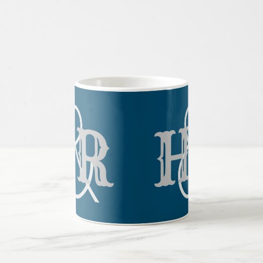 Mug Initiales d'un couple heureux sur un (Centre)