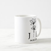 Mug Initiales Personnalisées, Date Florale Initiales d (Devant droit)