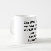 Mug instructeur d'aérobic de crainte (Devant gauche)