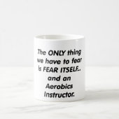 Mug instructeur d'aérobic de crainte (Centre)