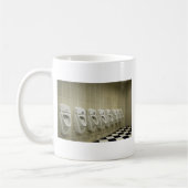 Mug intérieur de toilettes avec la rangée d'urinoir (Gauche)