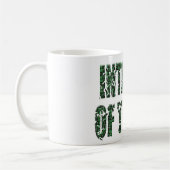 Mug Internet of things with an overlay of binary code  (Gauche)