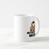 Mug Introvert Mode Cat Mug–Cozy Minimalist Coffee Cup (Devant droit)