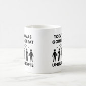 Mug Introverti jusqu'à ce que les gens soient drôles M (Centre)