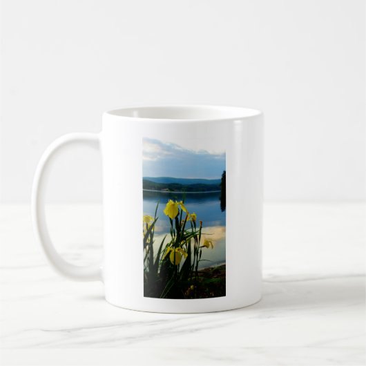 Mug Iris jaune à Lake Shore (Gauche)