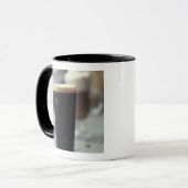 Mug Irlande. Verre de stout. (Devant gauche)